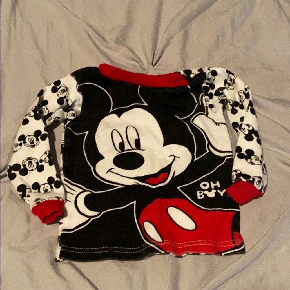 Mickey Mouse sleep top